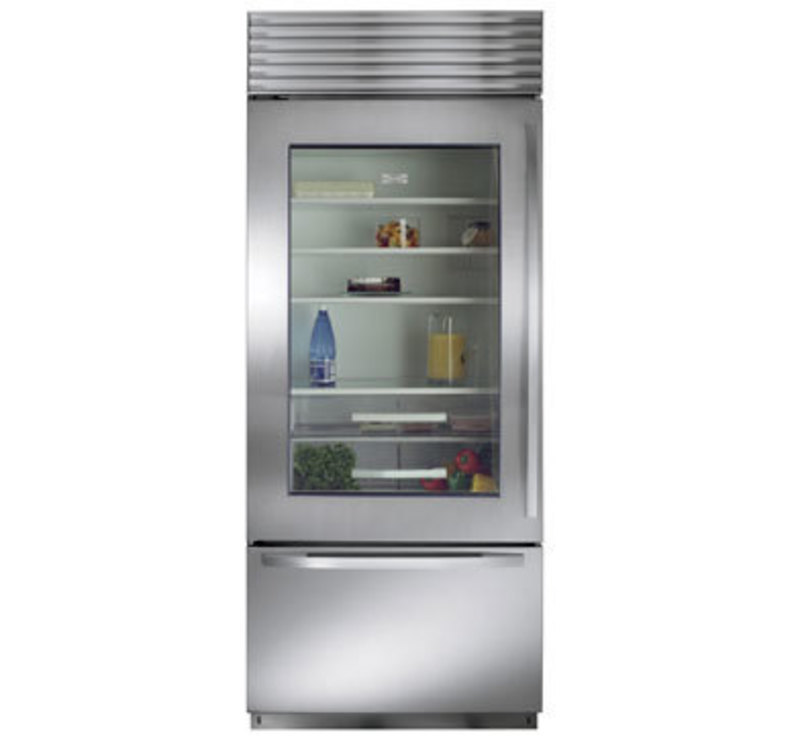 Sub-Zero, Inc.: Over-and-Under Built-In Refrigeration Sub-Zero, Inc.: Over-and-Under Built-In Refrigeration