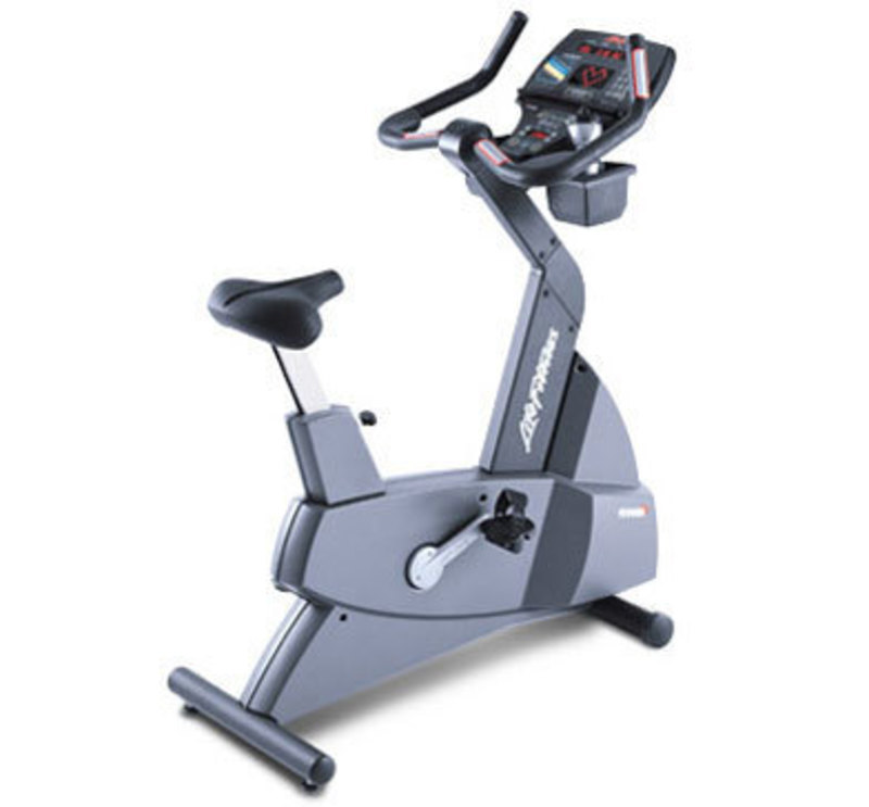Life Fitness: 9500HR Upright Lifecycle Bike Life Fitness: 9500HR Upright Lifecycle Bike