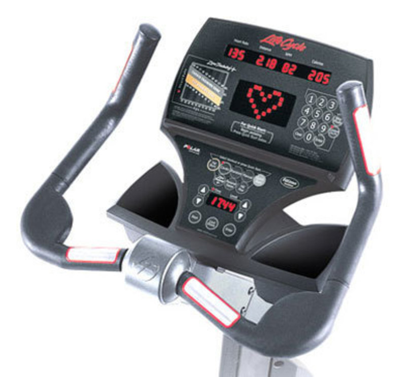 Life Fitness: 9500HR Upright Lifecycle Bike Life Fitness: 9500HR Upright Lifecycle Bike