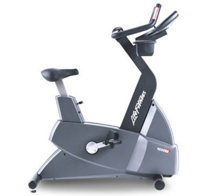 Life Fitness: 9500HR Upright Lifecycle Bike Life Fitness: 9500HR Upright Lifecycle Bike