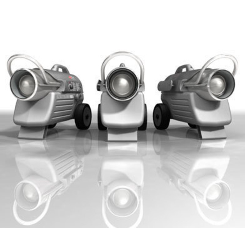 CFM Home Products: Dyna-Glo Delux Kerosene Heater Front and three quarters views of the Dyna-Gloe Heater