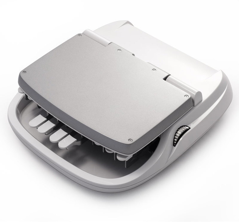 Stenograph Corporation: Luminex Writer Front three-quarters view of the Luminex Writer with screen closed