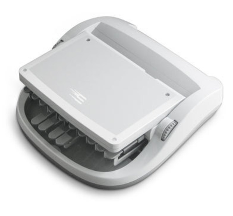 Stenograph Corporation: Diamante™ Shorthand Writer Overhead view of the Diamante shorthand writer with screen closed