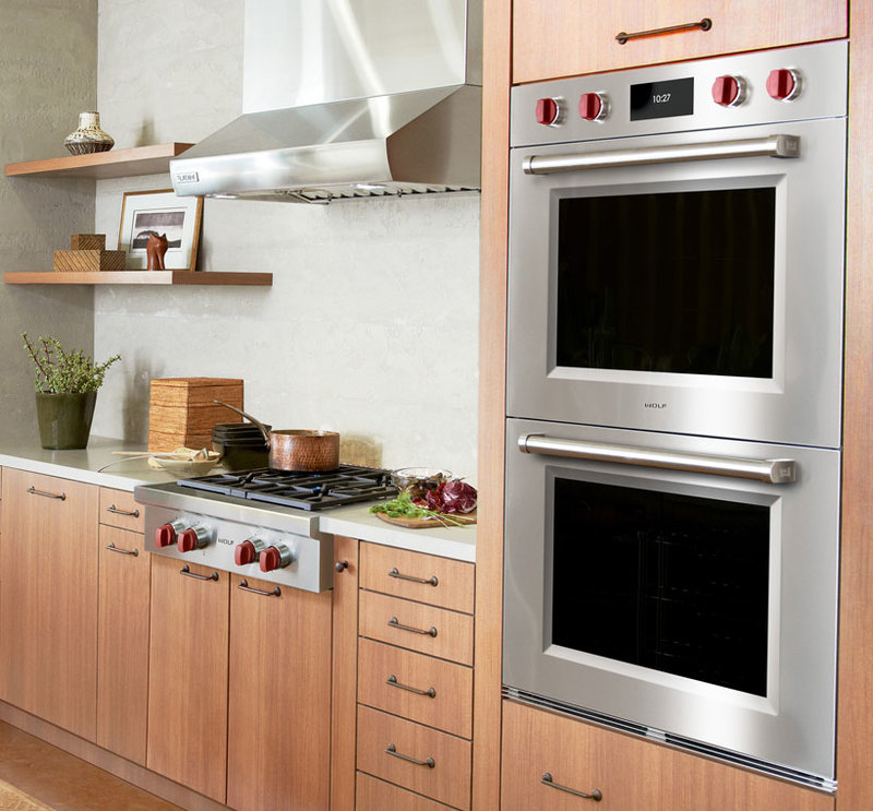 Wolf Appliance, Inc.  : M Series Professional Built-In Wall Oven 