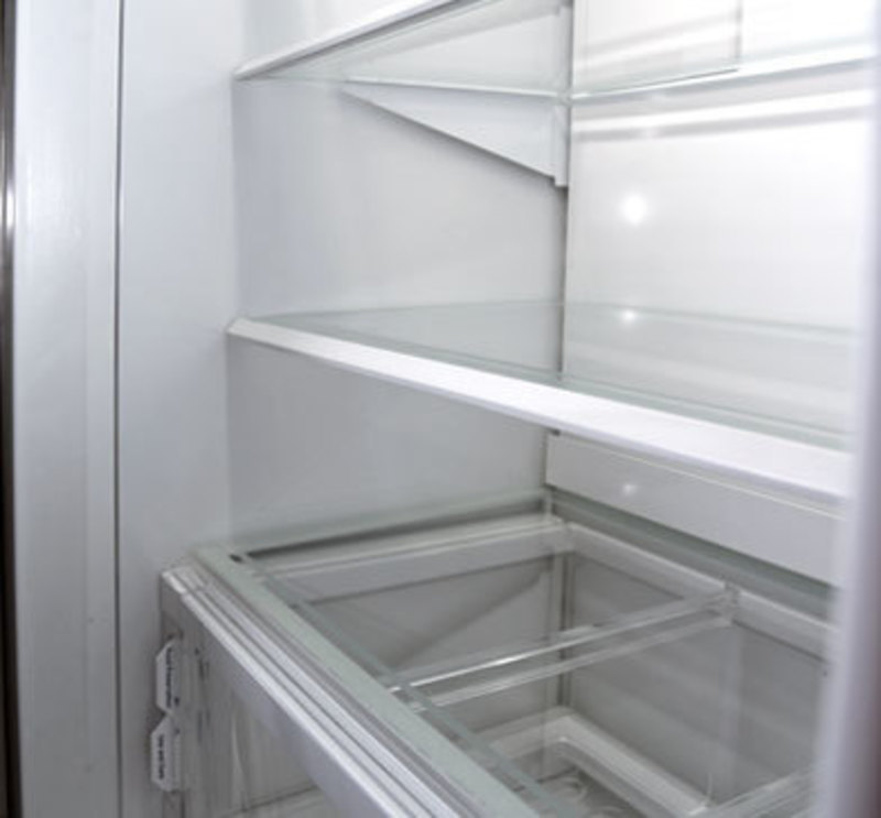 Sub-Zero, Inc.: 30" Integrated Tall Refrigerator